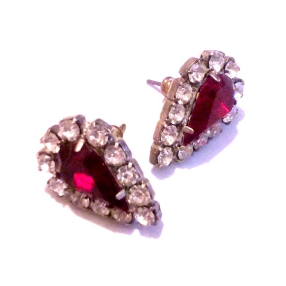 Vintage Prong Set Red and Clear Rhinestone Necklace and Earring Demi Parure - Picture 4 of 7